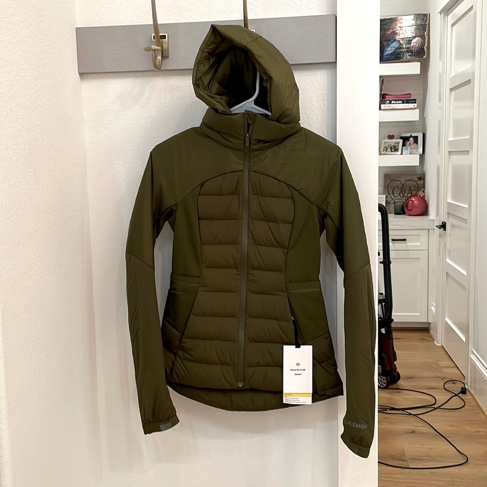 Brand new Lululemon Womens army green primaloft down for it all jacket .